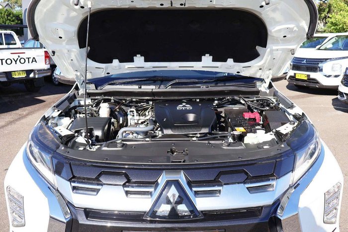 2024 Mitsubishi Pajero Sport GLS