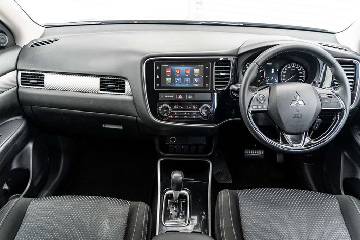 2017 Mitsubishi Outlander LS Safety Pack