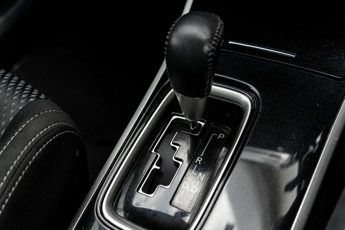 2017 Mitsubishi Outlander LS Safety Pack