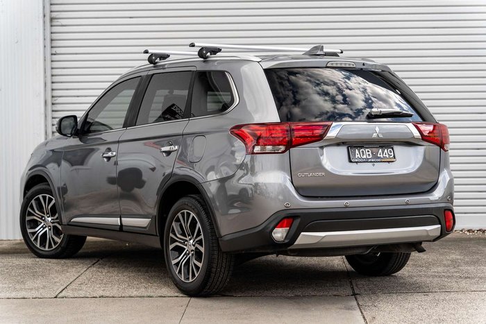 2017 Mitsubishi Outlander LS Safety Pack