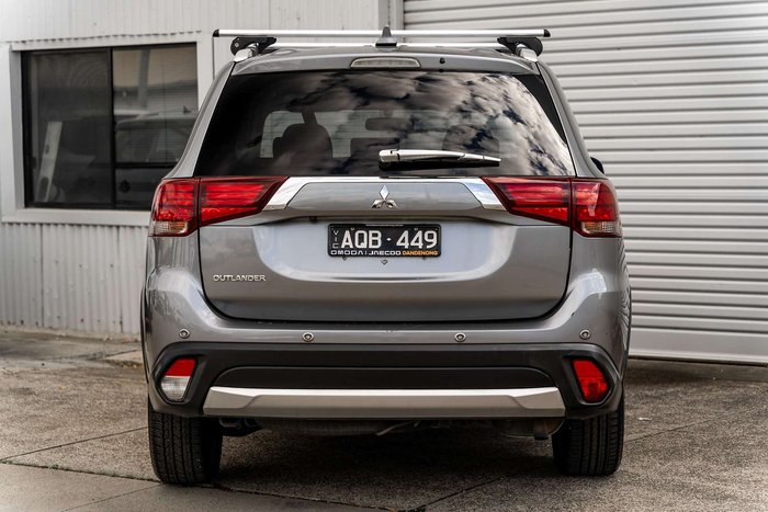 2017 Mitsubishi Outlander LS Safety Pack