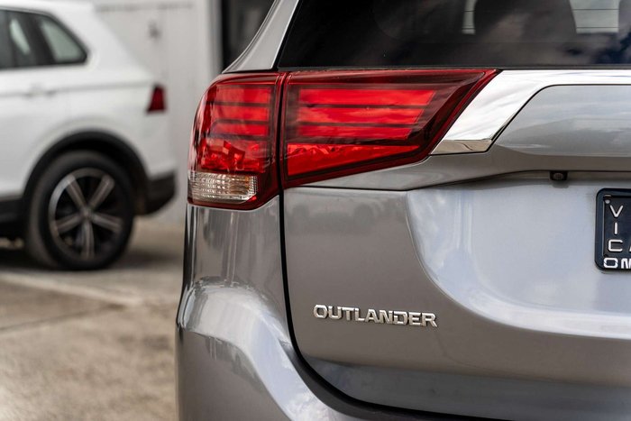 2017 Mitsubishi Outlander LS Safety Pack