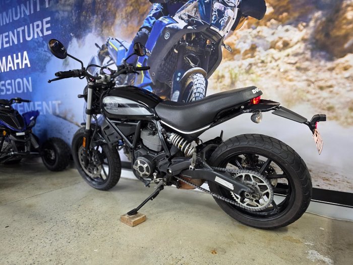 2016 DUCATI SCRAMBLER SIXTY2 BLACK