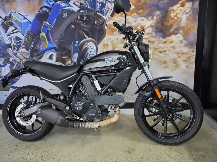2016 DUCATI SCRAMBLER SIXTY2 BLACK
