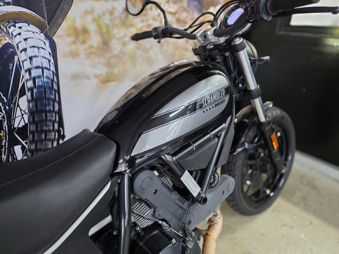 2016 DUCATI SCRAMBLER SIXTY2 BLACK