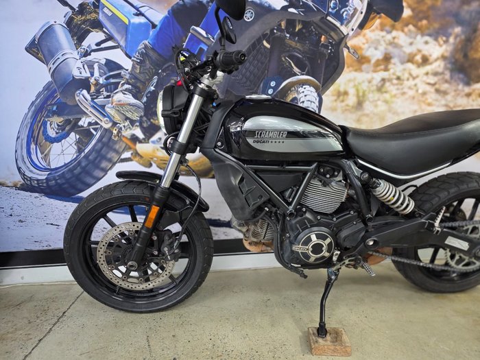 2016 DUCATI SCRAMBLER SIXTY2 BLACK