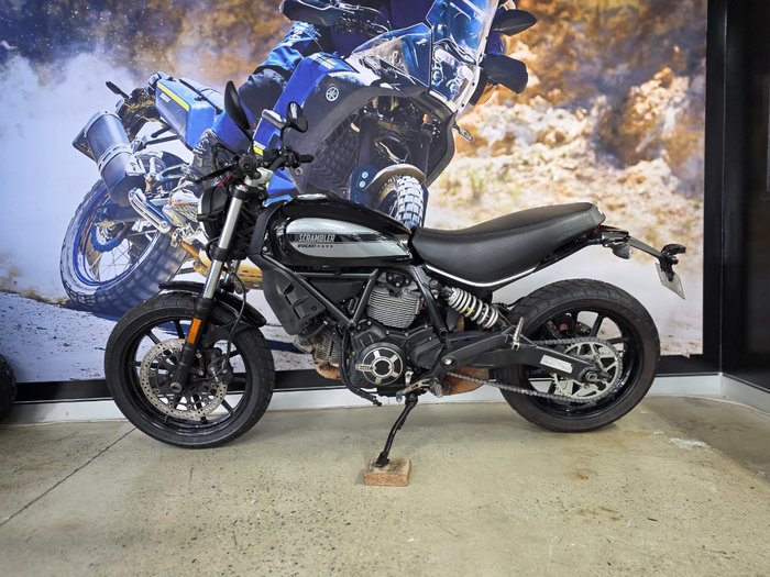 2016 DUCATI SCRAMBLER SIXTY2 BLACK