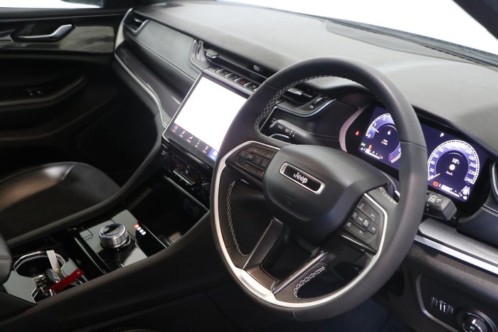 2022 Jeep Grand Cherokee Night Eagle