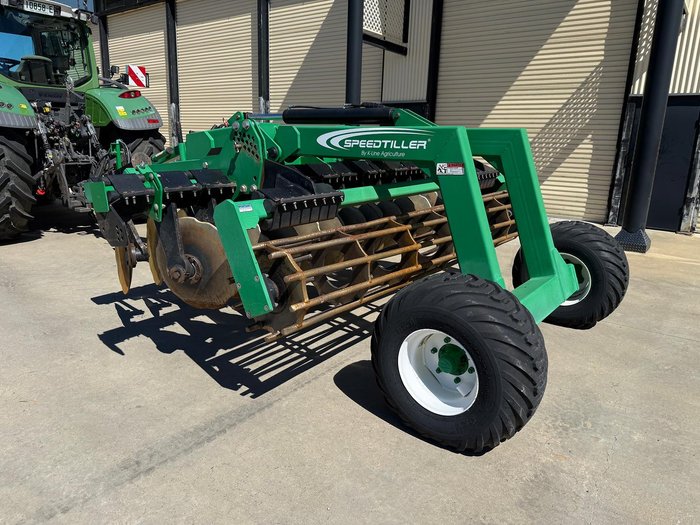 0 K-Line 2930U 3 Metre Trailing Speed Tiller
