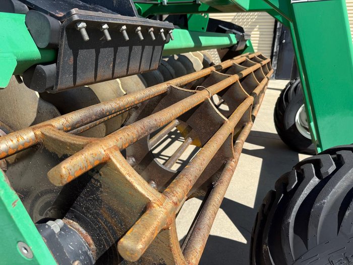 0 K-Line 2930U 3 Metre Trailing Speed Tiller