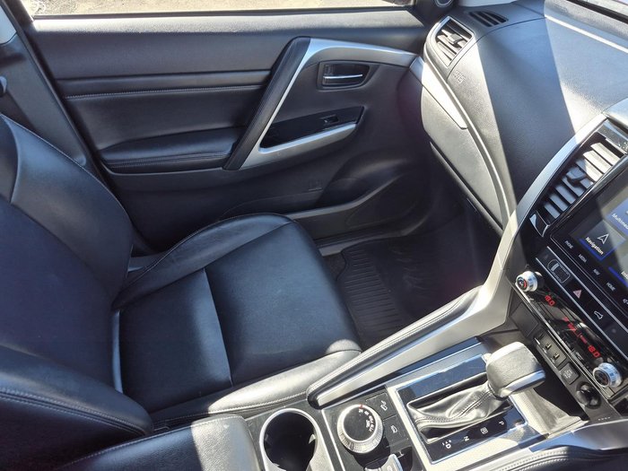 2023 Mitsubishi Pajero Sport GLS