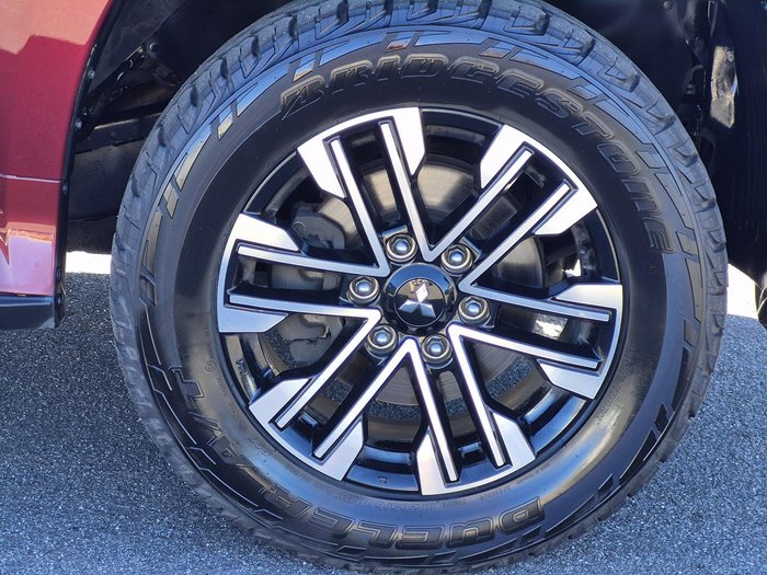 2023 Mitsubishi Pajero Sport GLS