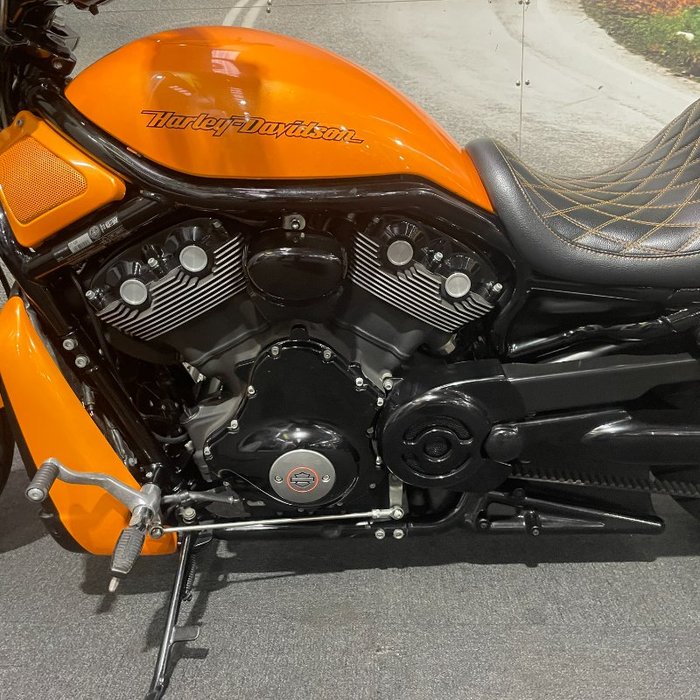 2008 HARLEY-DAVIDSON VRSCAW V-ROD Orange