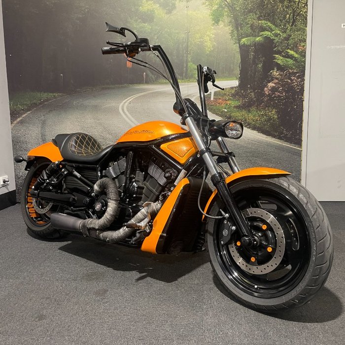 2008 HARLEY-DAVIDSON VRSCAW V-ROD Orange