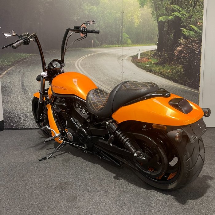 2008 HARLEY-DAVIDSON VRSCAW V-ROD Orange