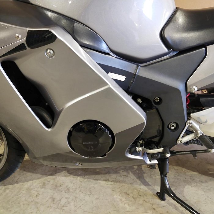 2006 Honda CBR1100 XX Super Blackbird CBR1100 Silver