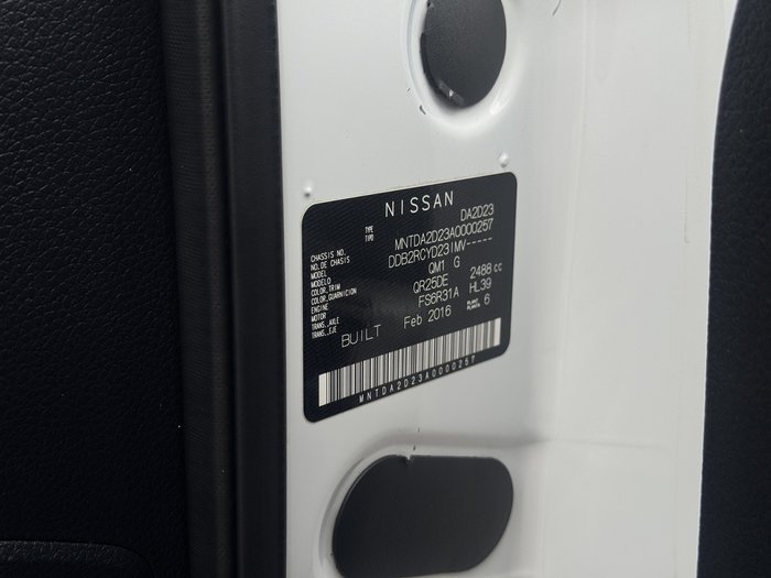 2016 Nissan Navara DX