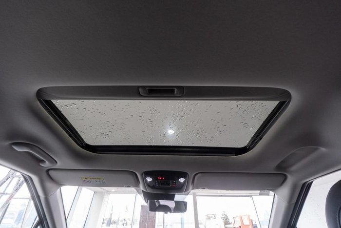 2024 Kia Carnival GT-Line HEV