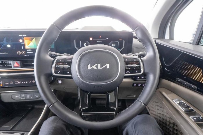 2024 Kia Carnival GT-Line HEV