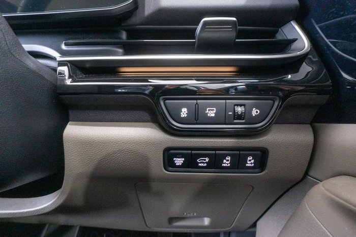 2024 Kia Carnival GT-Line HEV