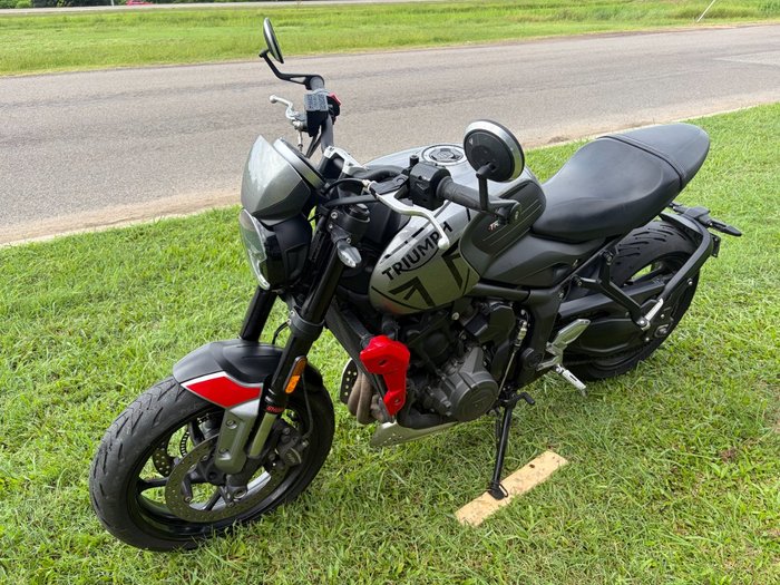 2023 Triumph TRIDENT 660 Silver
