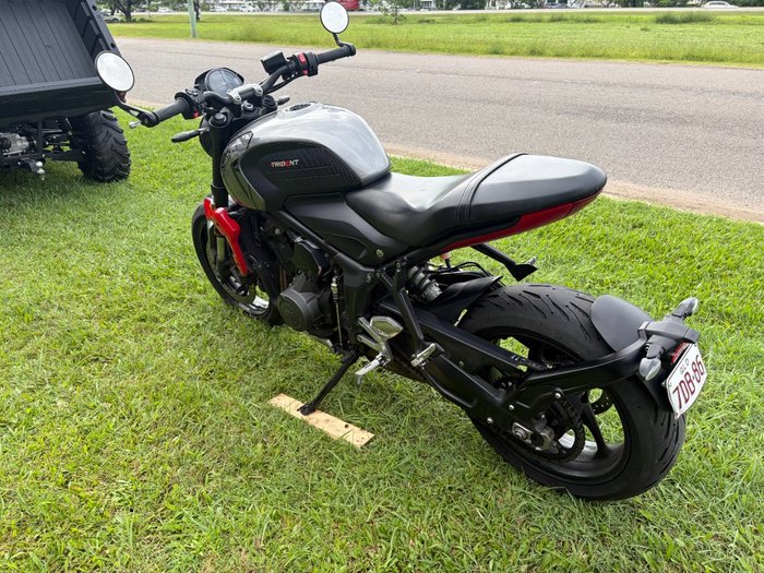 2023 Triumph TRIDENT 660 Silver