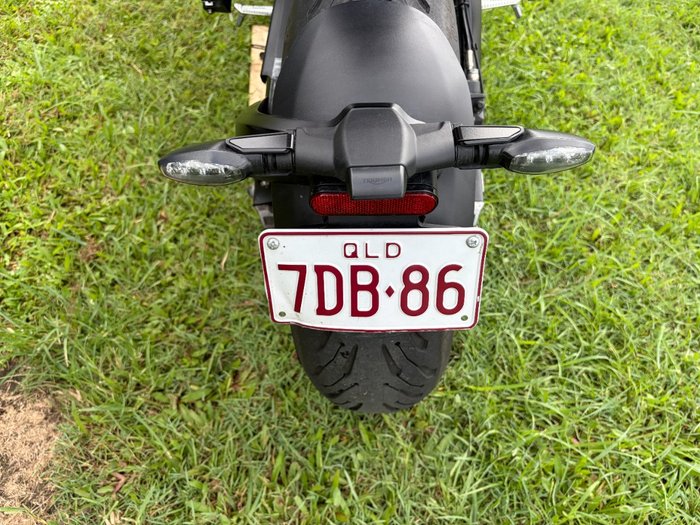 2023 Triumph TRIDENT 660 Silver