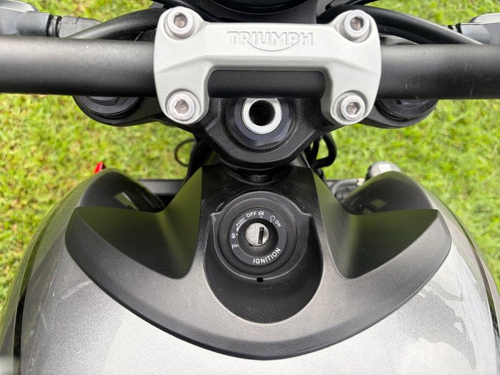 2023 Triumph TRIDENT 660 Silver