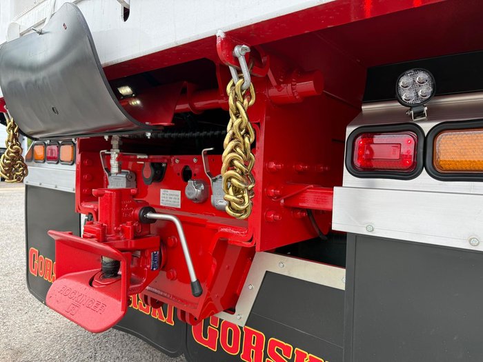 2024 Freightliner Cascadia White