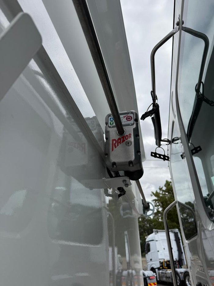 2024 Freightliner Cascadia White