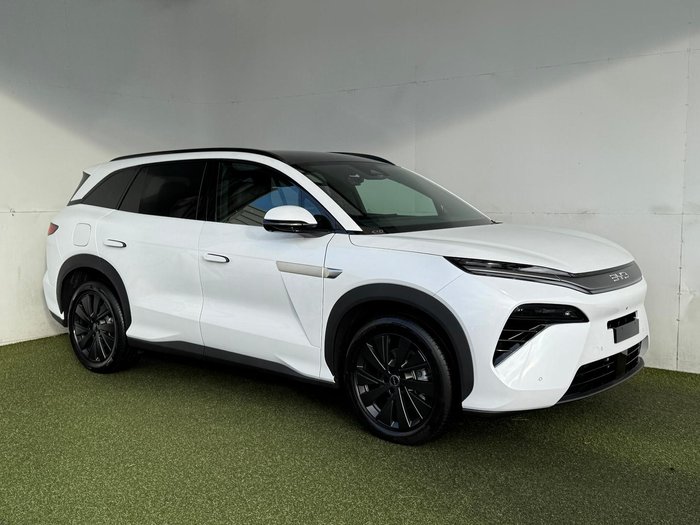 2025 BYD SEALION 8 Dynamic FWD
