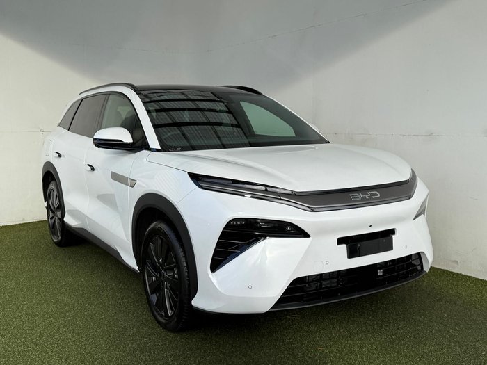 2025 BYD SEALION 8