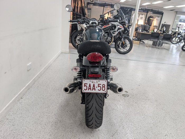 2024 Triumph 2024 Triumph 900CC Speed Twin 900 MATT KHAKI GREEN