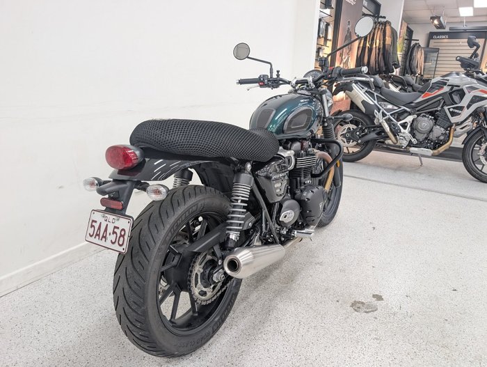 2024 Triumph 2024 Triumph 900CC Speed Twin 900 MATT KHAKI GREEN