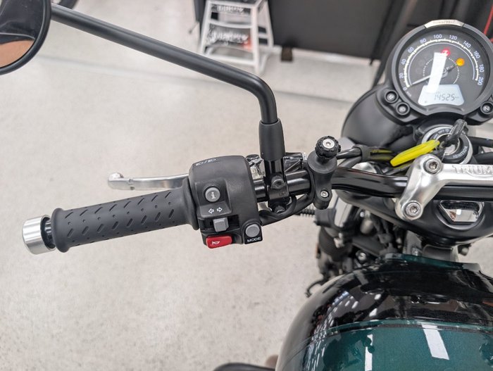 2024 Triumph 2024 Triumph 900CC Speed Twin 900 MATT KHAKI GREEN