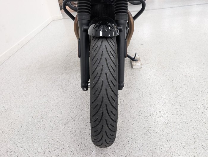 2024 Triumph 2024 Triumph 900CC Speed Twin 900 MATT KHAKI GREEN