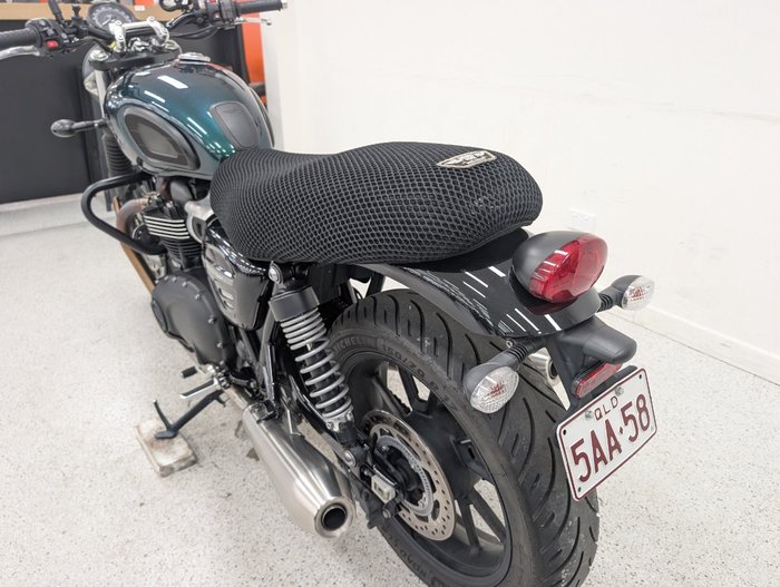 2024 Triumph 2024 Triumph 900CC Speed Twin 900 MATT KHAKI GREEN