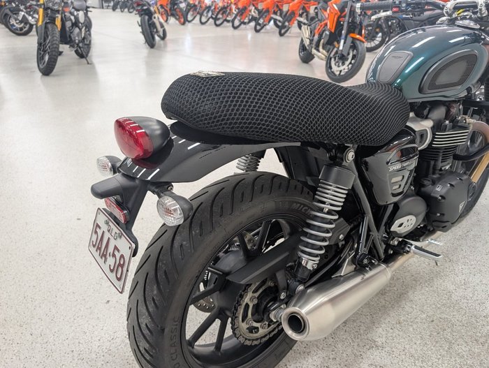 2024 Triumph 2024 Triumph 900CC Speed Twin 900 MATT KHAKI GREEN