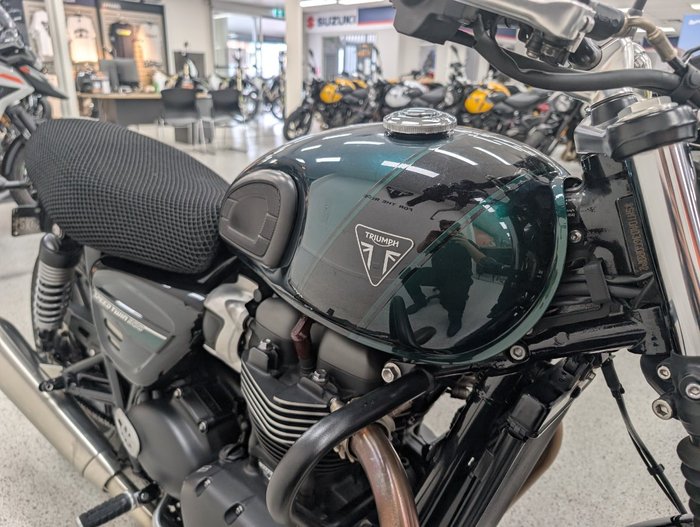 2024 Triumph 2024 Triumph 900CC Speed Twin 900 MATT KHAKI GREEN