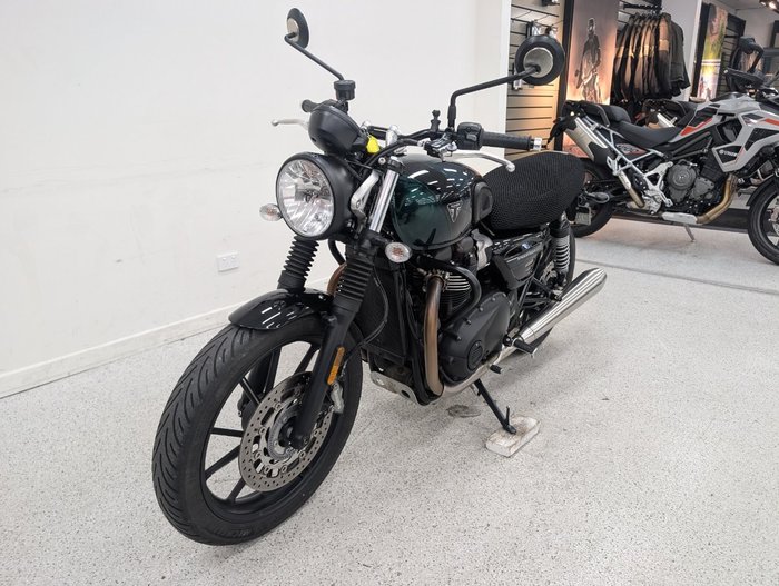 2024 Triumph 2024 Triumph 900CC Speed Twin 900 MATT KHAKI GREEN