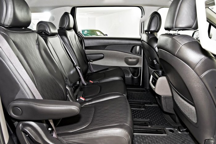 2025 Kia Carnival Sport