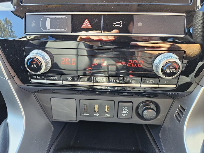 2025 Mitsubishi Pajero Sport GLS