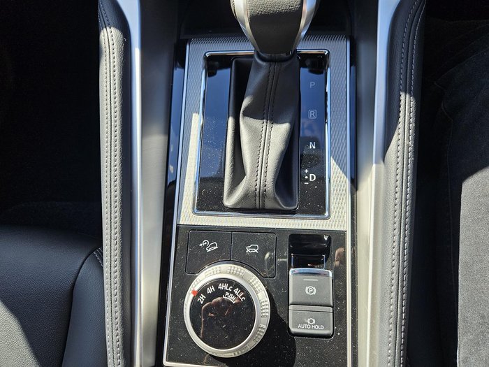 2025 Mitsubishi Pajero Sport GLS