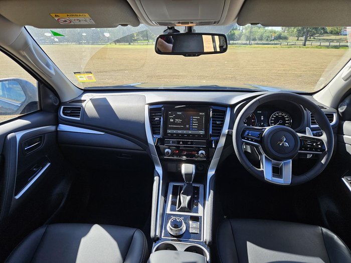 2025 Mitsubishi Pajero Sport GLS