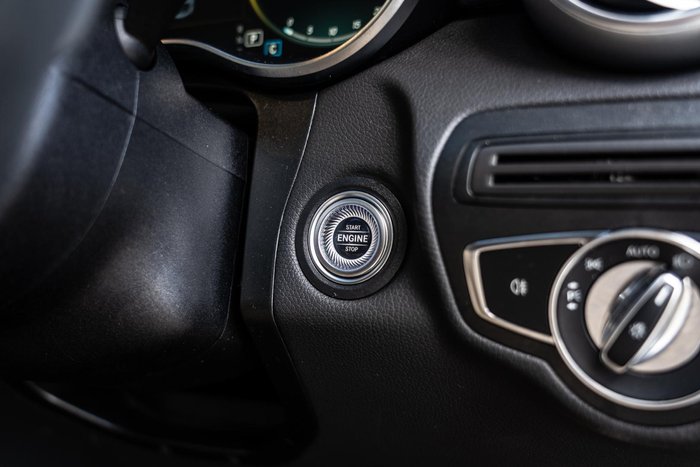 2023 Mercedes-Benz GLC-Class GLC300