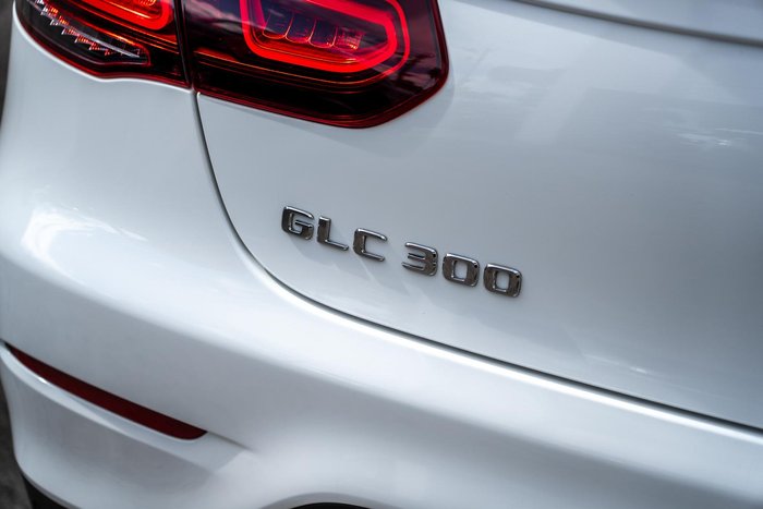 2023 Mercedes-Benz GLC-Class GLC300