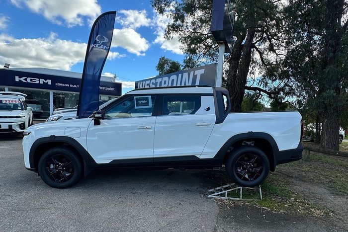 2025 KGM Musso EV 2WD Black Edge