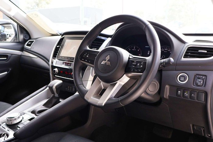 2024 Mitsubishi Pajero Sport GLS