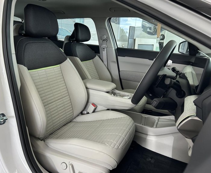 2025 Kia EV4 Earth Long Range CT MY26 Clear White