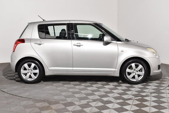 2010 Suzuki Swift S